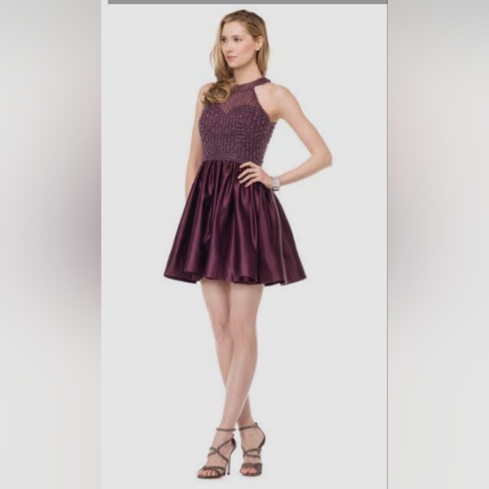 Colors Dress Elegant Formal Beaded Halter Size 4